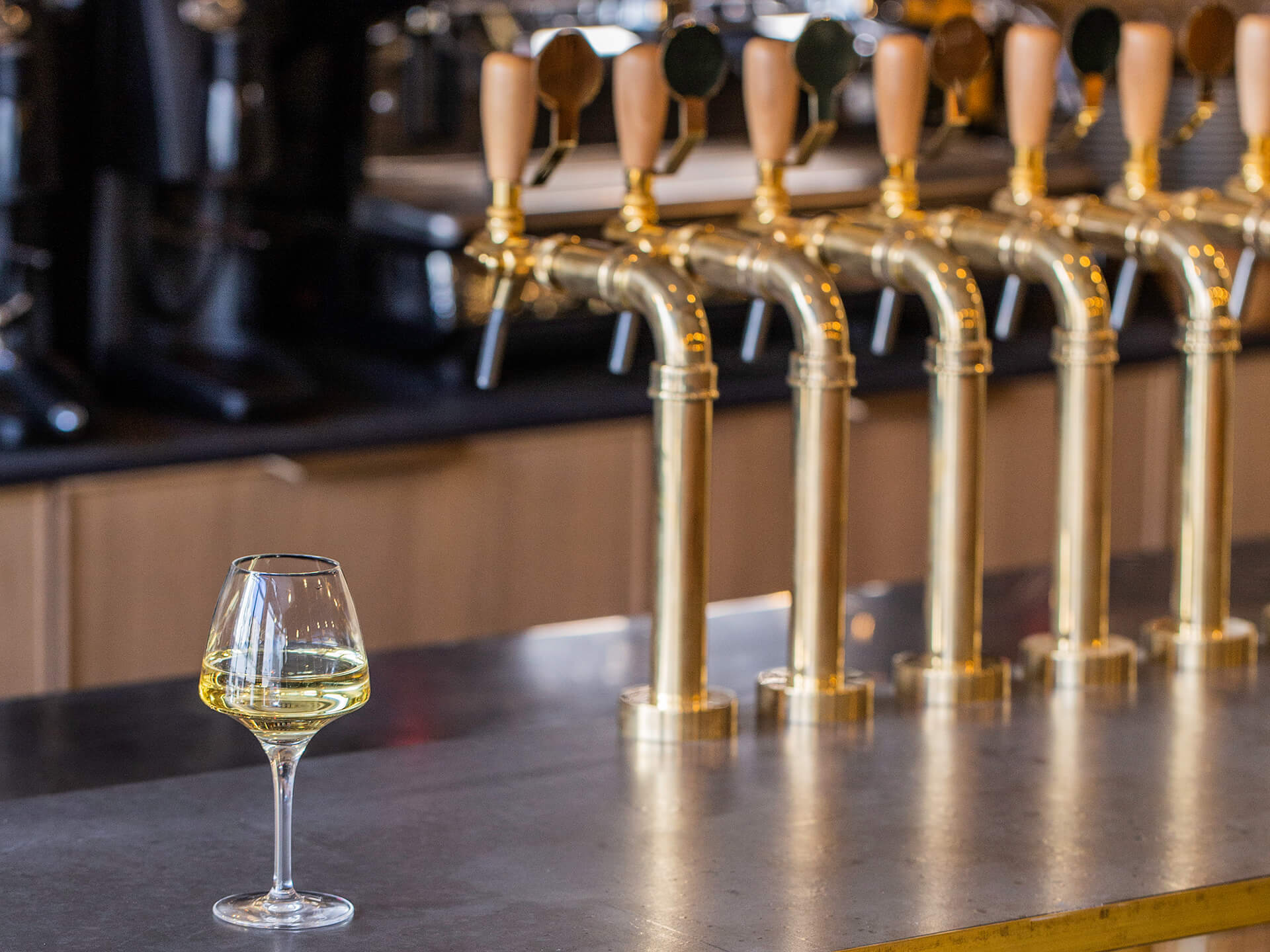 Les Assembleurs Restaurant